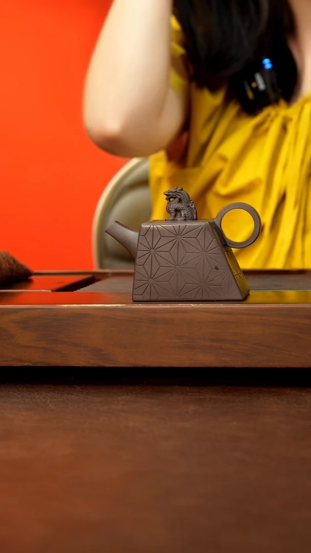 茶壶紫砂黑墩头全手方器140cc左右-