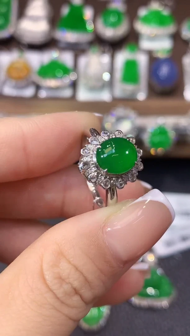 18K金镶嵌戒指翡翠A76