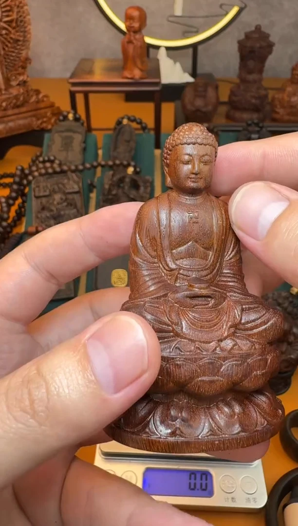 贡木其他《巴布亚贡木》新品血月星空大日如来摆件