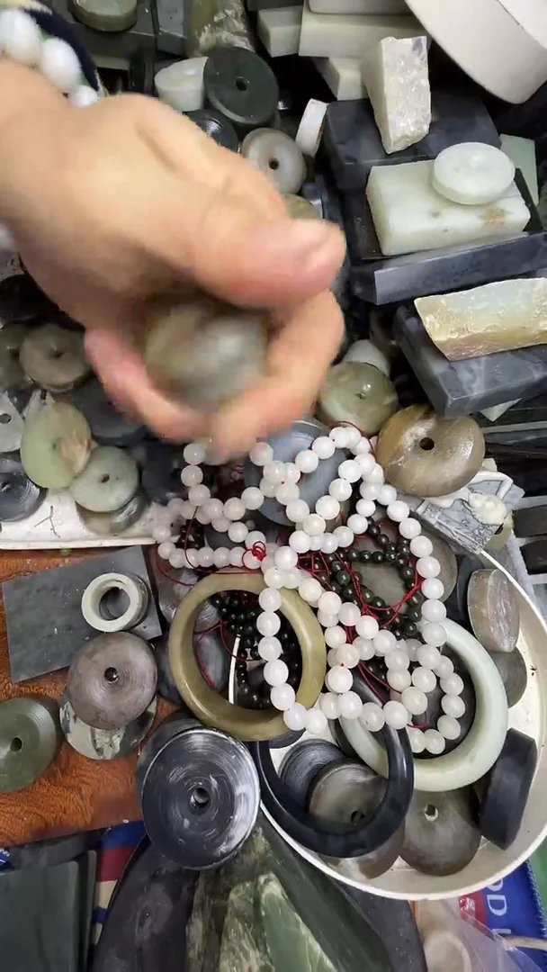 未镶嵌和田玉珠宝半成品寻**.毛料