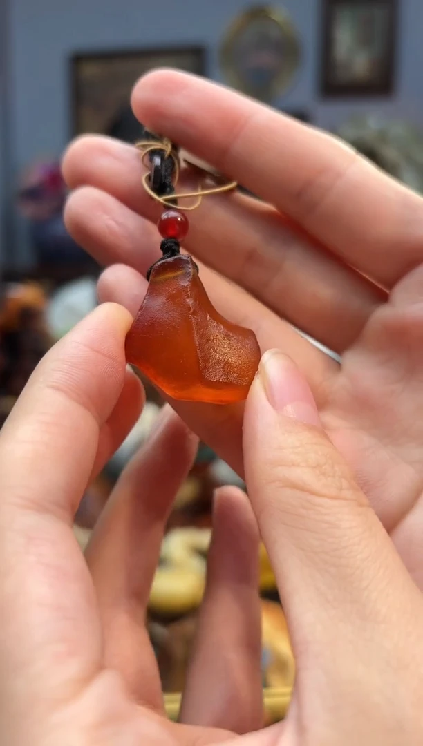 琥珀颈饰未镶嵌包挂