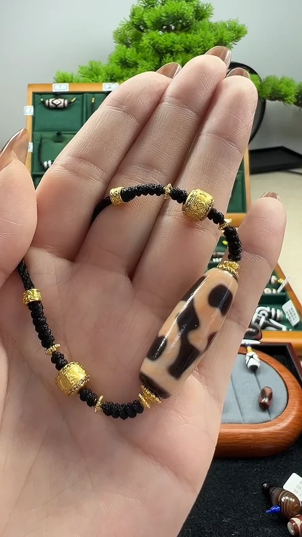 玛瑙/玉髓（覆膜）颈饰合金干*呢28.（微瑕）