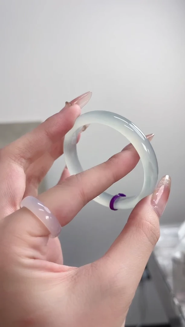 【闪购商品】玛瑙/玉髓手镯未镶嵌50-51圈 需要包容