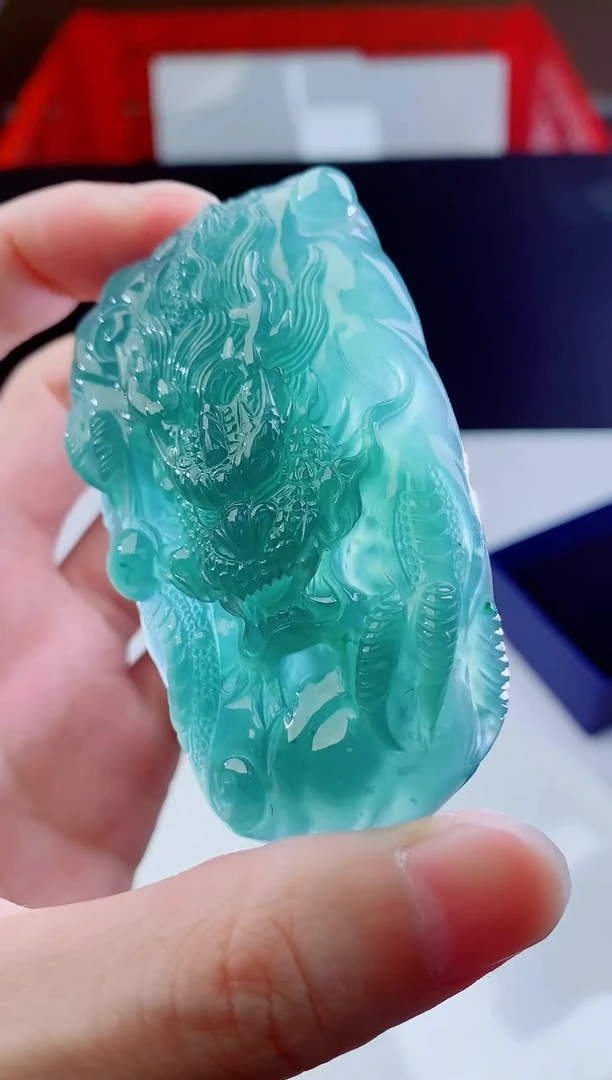 颈饰未镶嵌翡翠     ·