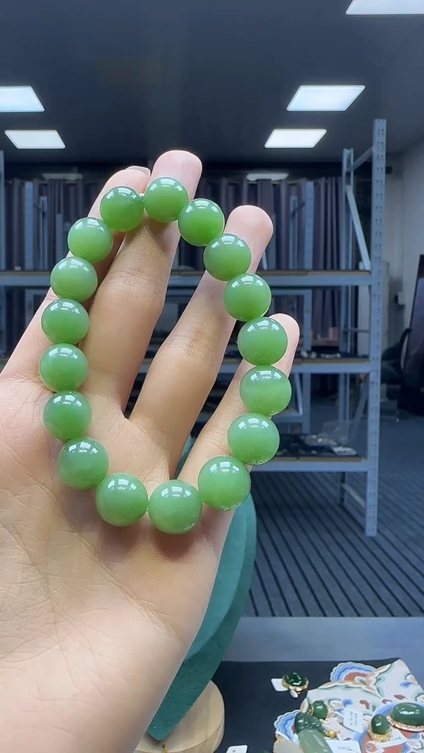 未镶嵌手串和田玉1