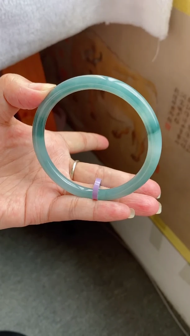 翡翠手镯未镶嵌（冰胶海蓝之谜）圆条3号