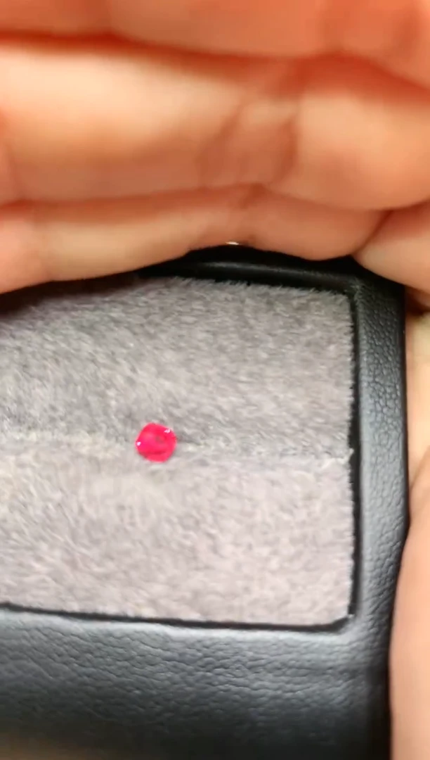 【闪购商品】定制尖晶石裸石未镶嵌枕型 绝地 0.37ct