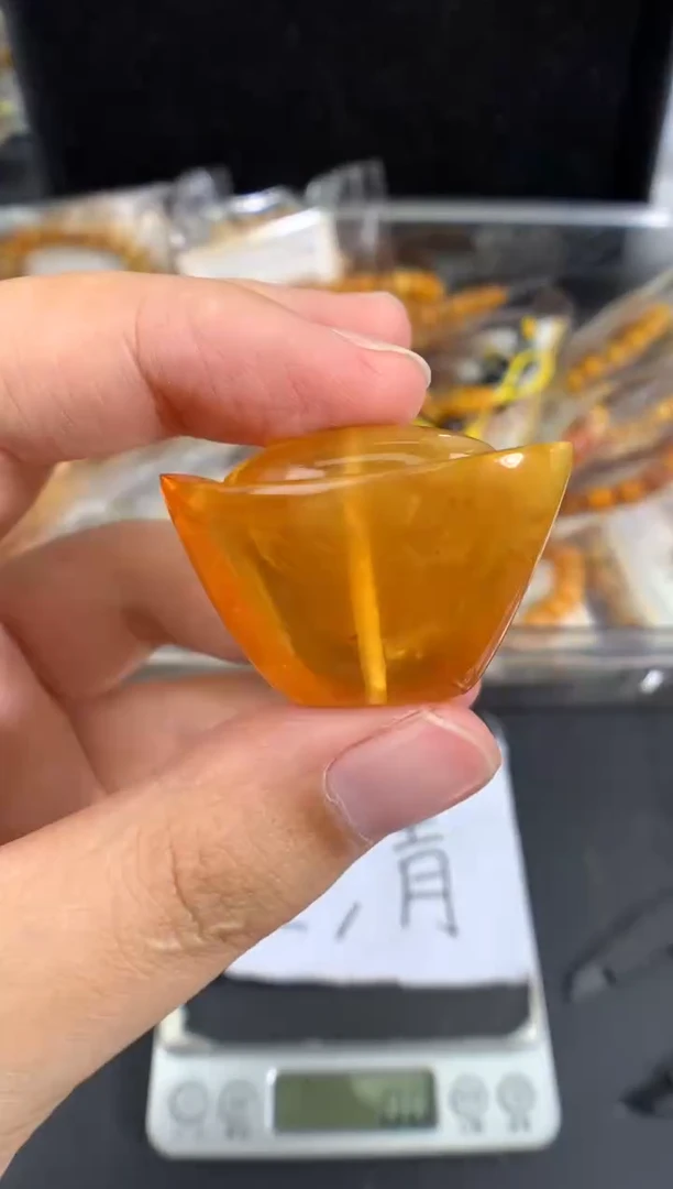 蜜蜡未镶嵌珠宝奇石1