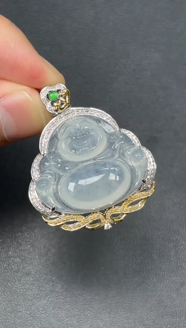 颈饰18K金镶嵌翡翠佛公