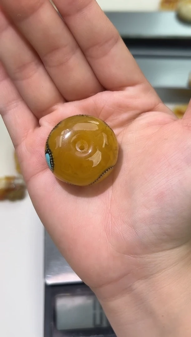裸石琥珀未镶嵌?****?琥珀蜜蜡吊坠