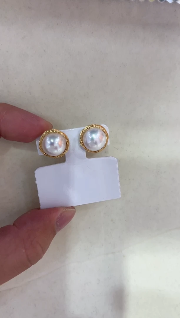 未镶嵌淡水珍珠耳饰非基地不带证书