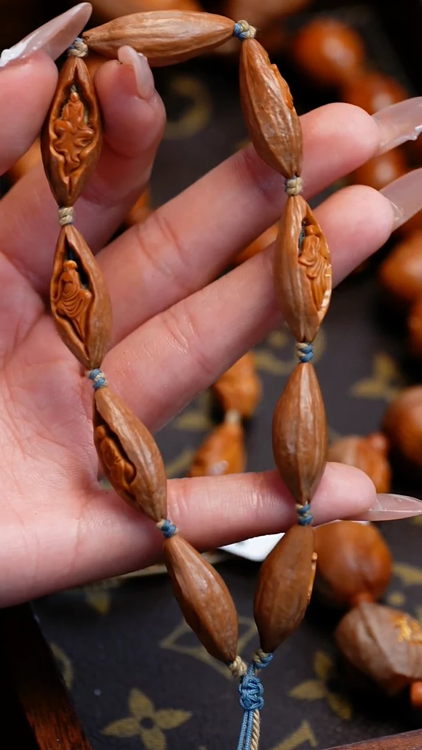 【闪购商品】橄榄核吊坠苏工橄榄核