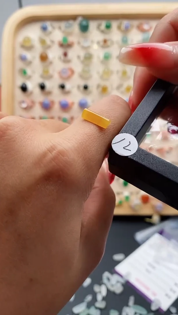 【闪购商品】翡翠裸石缅甸天然A货翡翠裸石+