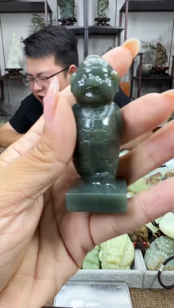 和田玉未镶嵌把件1