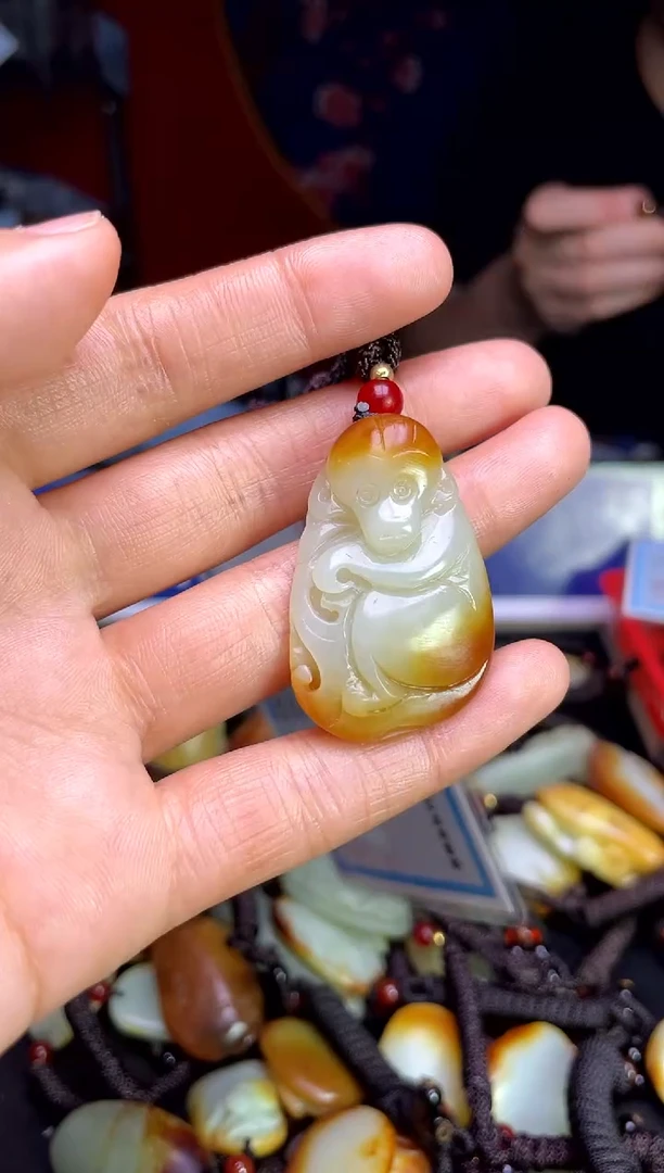 和田玉未镶嵌颈饰1