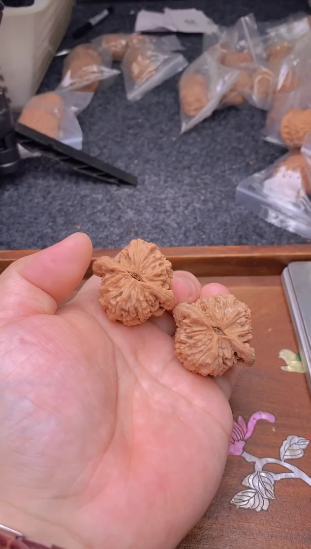 【闪购商品】文玩核桃把件G290号41尺虎头