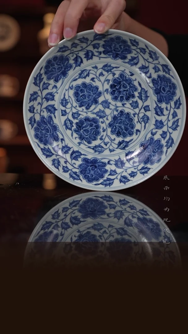 景德镇纯手绘青花牡丹壶承