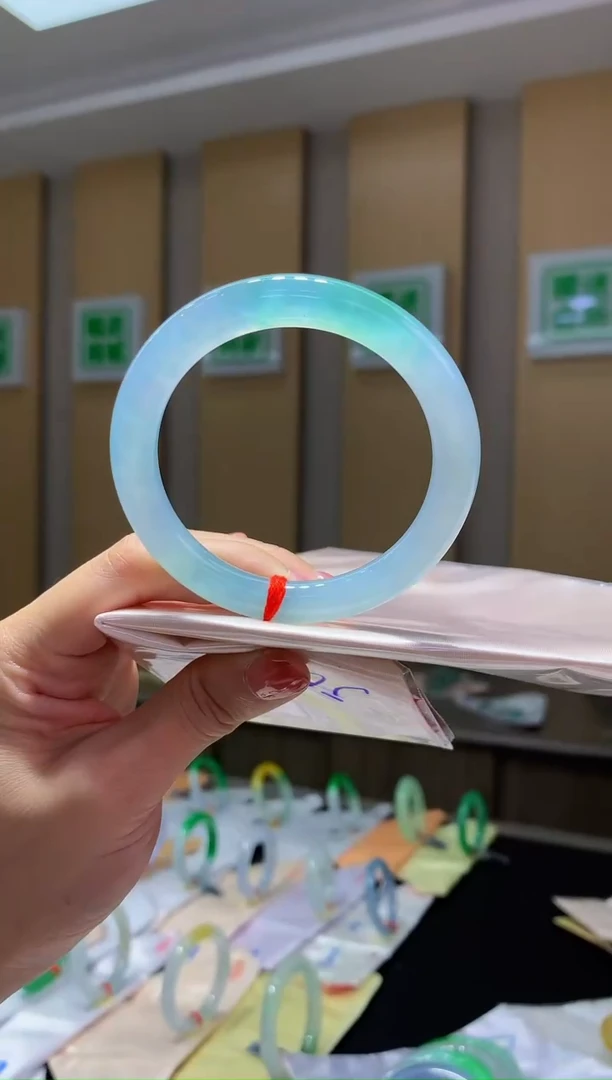 未镶嵌手镯翡翠-Q179 圈口55.1 全款9.2万 定金2万