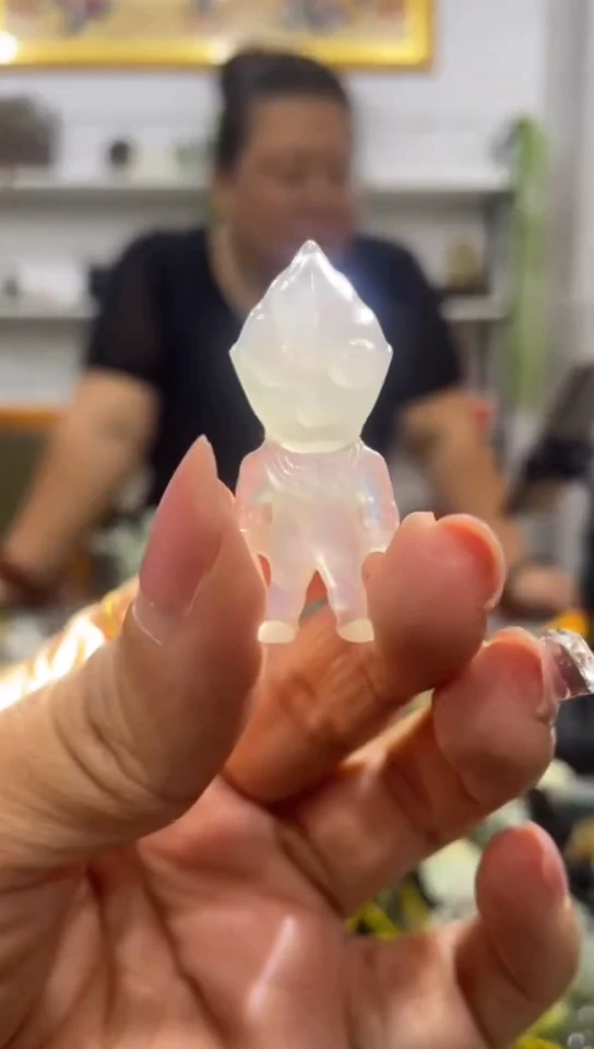 岫玉未镶嵌吊坠