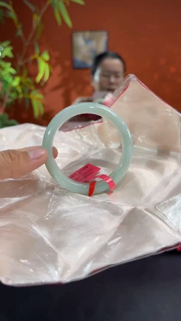 未镶嵌手镯翡翠翡翠手镯