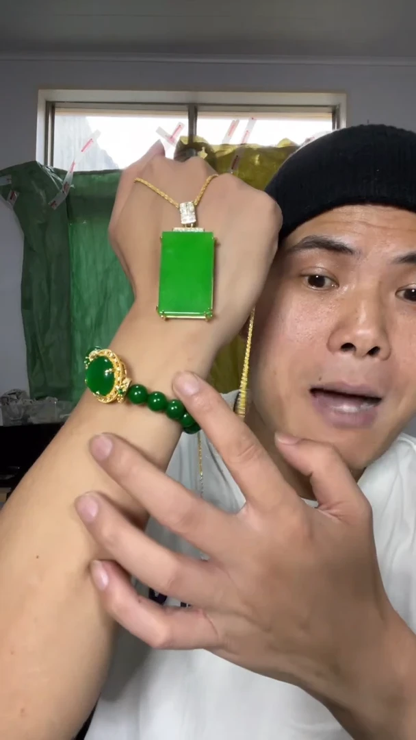 翡翠未镶嵌吊坠(赠链)【小伍珠宝】缅料方块无事牌