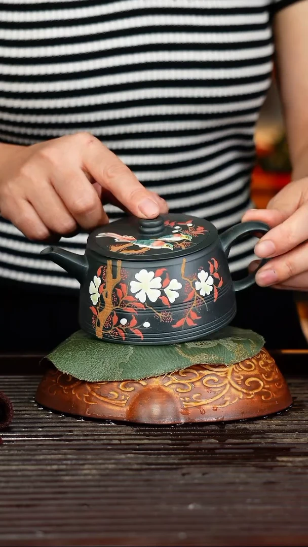 宜兴原矿紫砂壶茶壶宜兴原矿紫砂壶茶壶200C