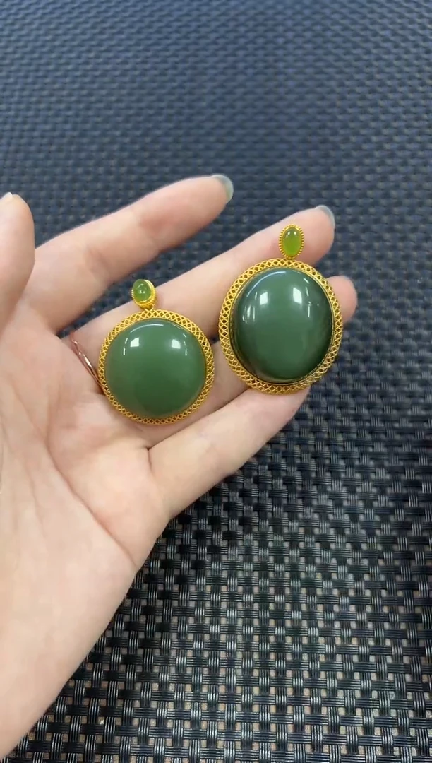 和田玉18K金镶嵌颈饰（多样性发一件） 1862