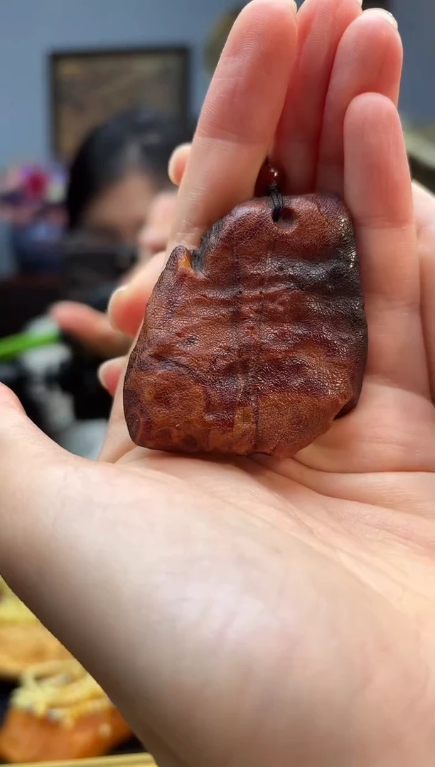 琥珀颈饰未镶嵌吊坠