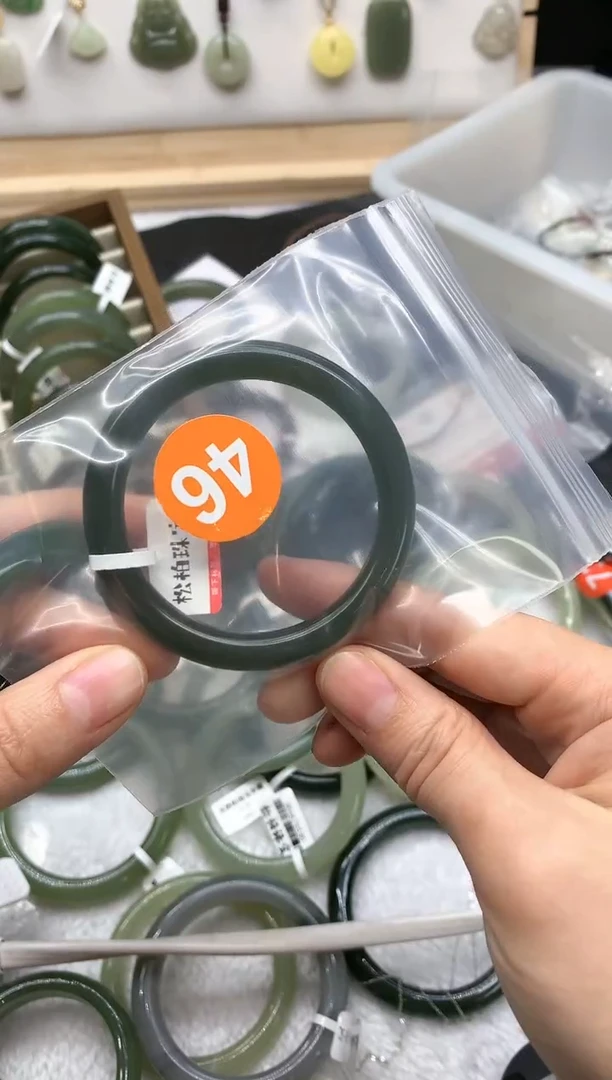 未镶嵌手镯和田玉一*Q手镯3不退换