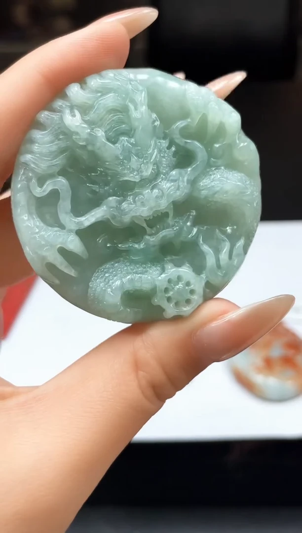 颈饰未镶嵌翡翠多样性发其一