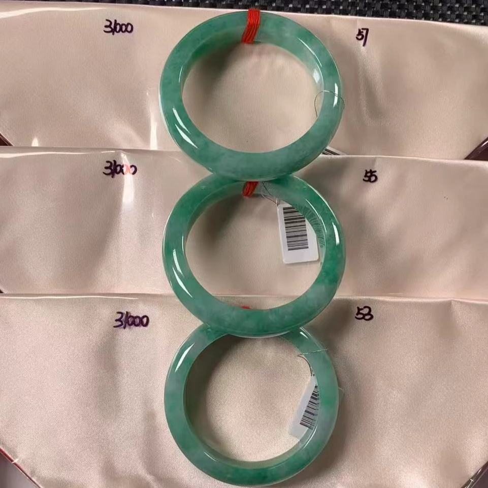 翡翠A货手镯0多样性发货，发一件
