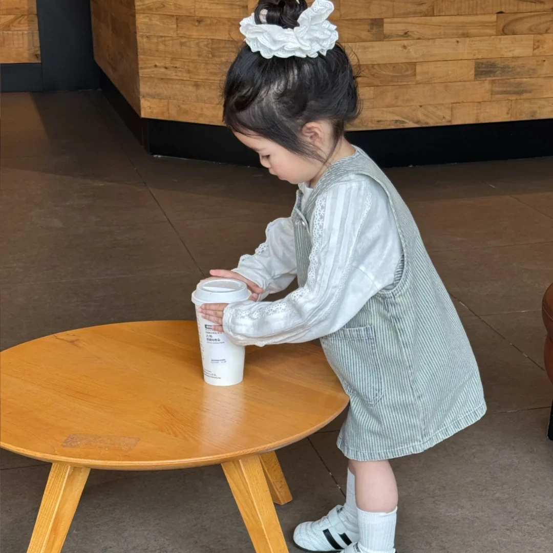 壹妈童装韩版2025秋冬新款女童洋气背带裙白色上衣打底衫儿童套装