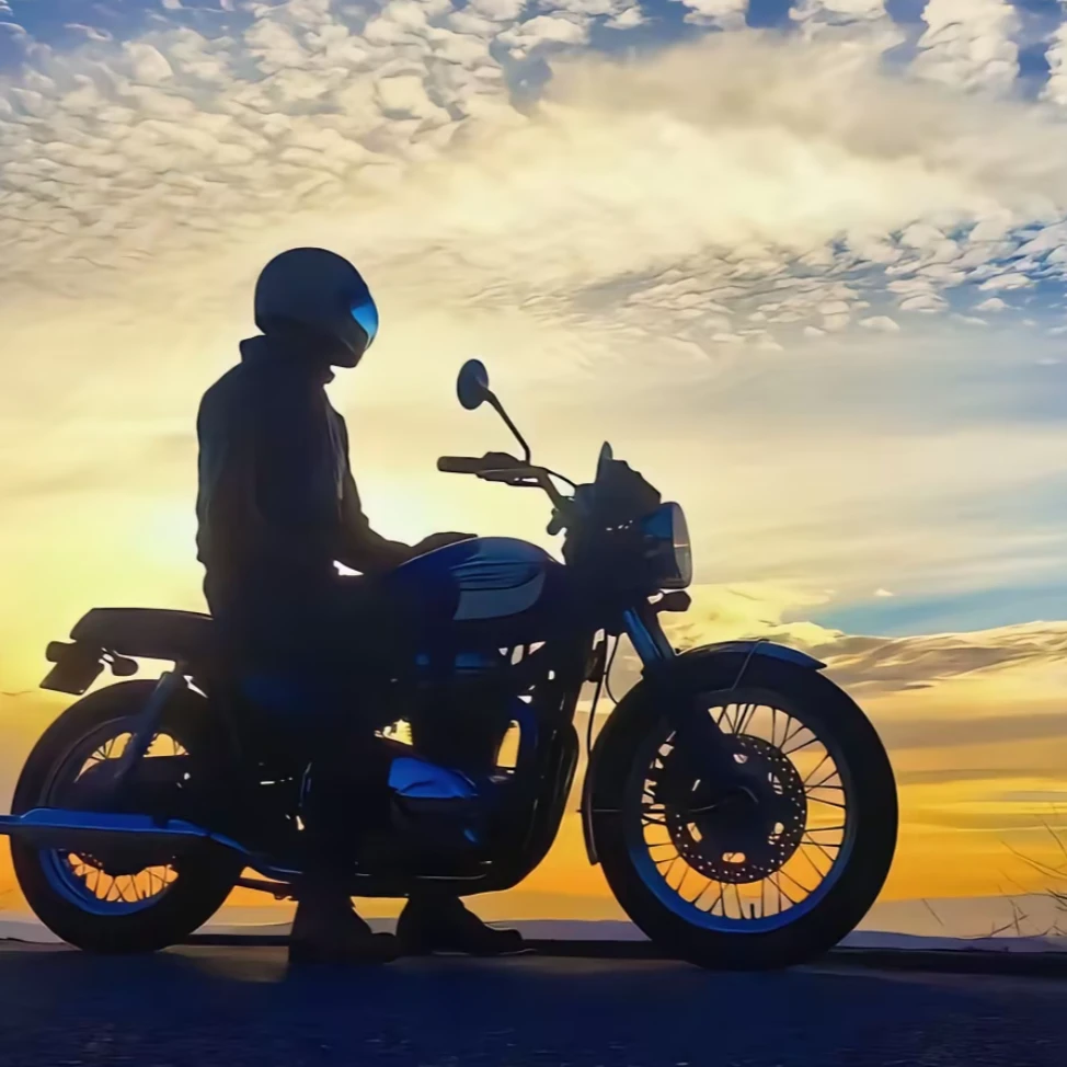 【A42】2025新年大促户外运动连帽羽绒服简洁保暖透气休闲防风