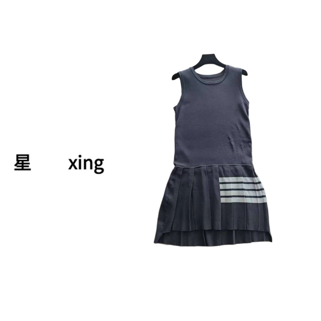 123春夏新款圆领无袖百褶连衣裙针织裙7130