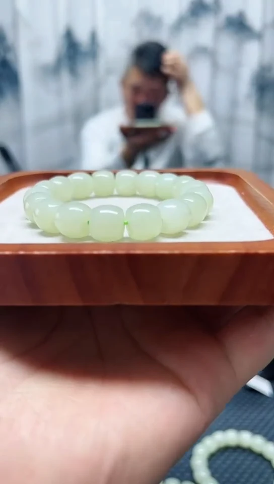 未镶嵌手串和田玉情水直切约卡13纯天然