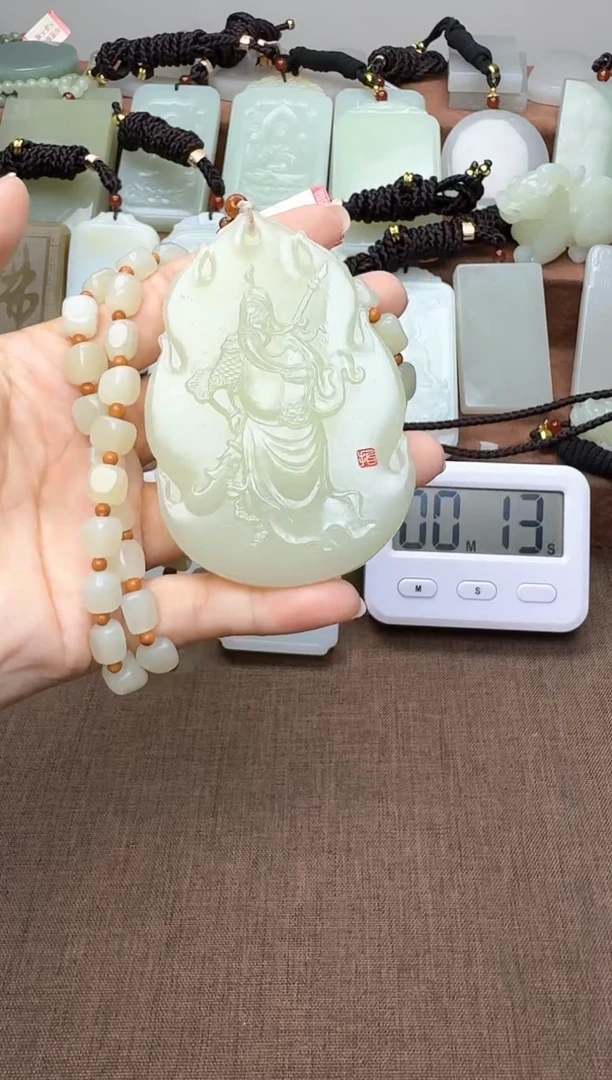 颈饰未镶嵌和田玉1