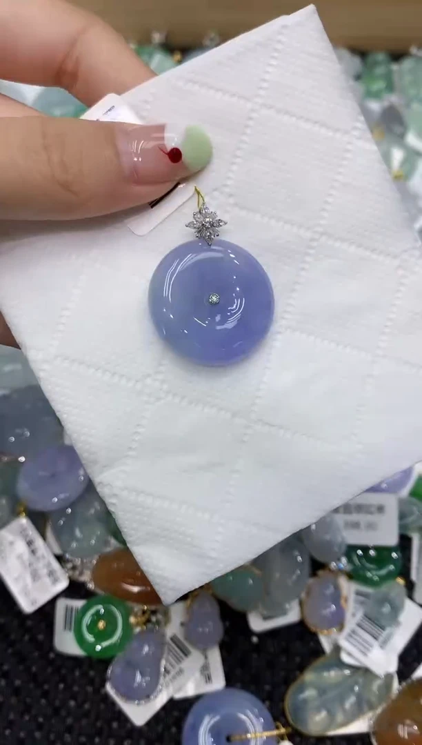 翡翠18K金镶嵌颈饰111111111111