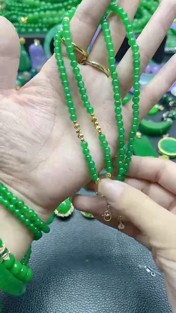 项链14K金镶嵌翡翠绿毛衣链