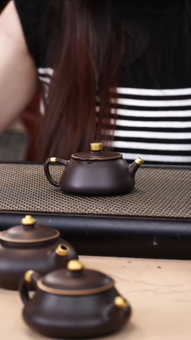 茶壶紫砂四号井茄皮紫泥描金平盖石瓢120cc