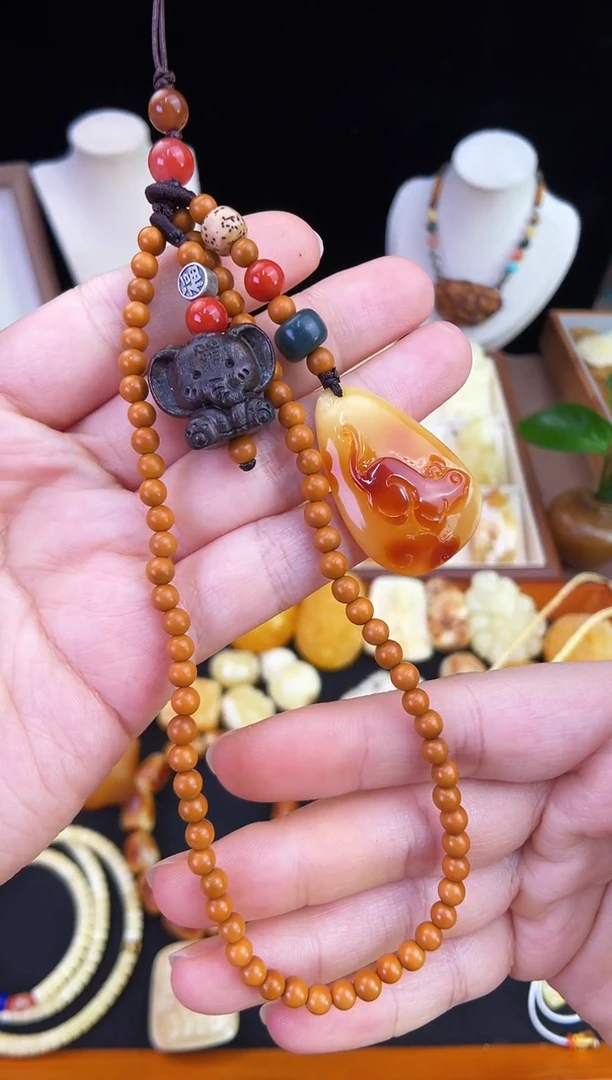 琥珀未镶嵌珠宝奇石柒月