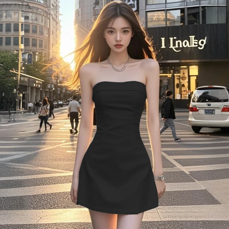 2025夏季新款抹胸连衣裙气质优雅小黑裙修身显瘦短裙时尚辣妹穿搭
