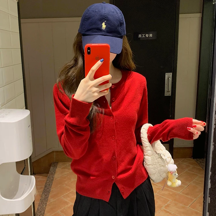 红色洋气圆领长袖针织开衫女春秋新款宽松休闲叠穿外搭毛衣外套