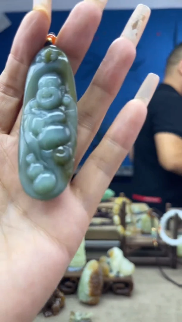 和田玉未镶嵌颈饰1