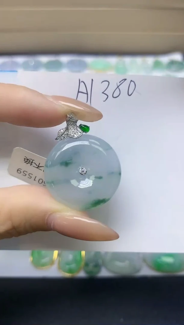 颈饰18K金镶嵌翡翠天然缅甸A货翡翠百元以上9元证书费自理