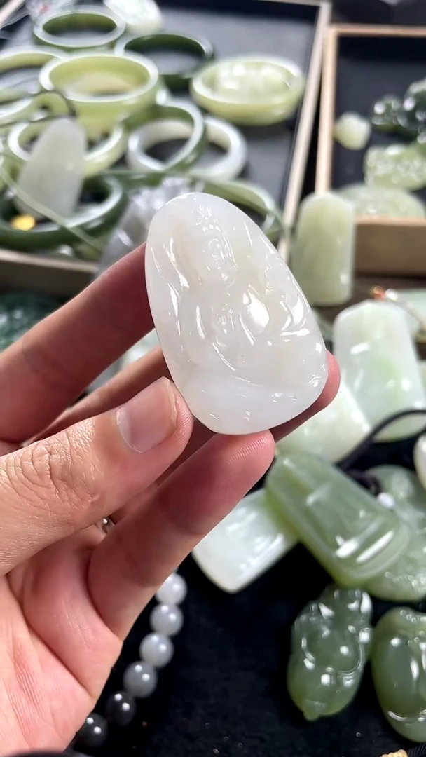 颈饰未镶嵌和田玉_****6观音