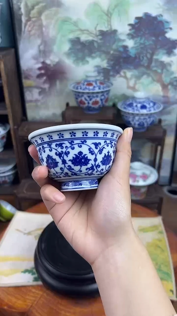 其他青花缠枝莲压手杯