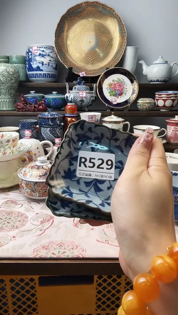 瓷片红*鞋R529不退不换.感谢理解