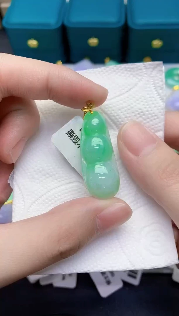 颈饰18K金镶嵌翡翠天然翡翠缅甸A货