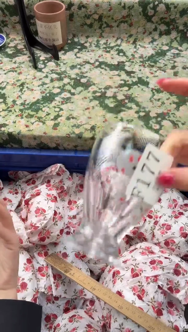 手工艺品琉璃阿*        F177