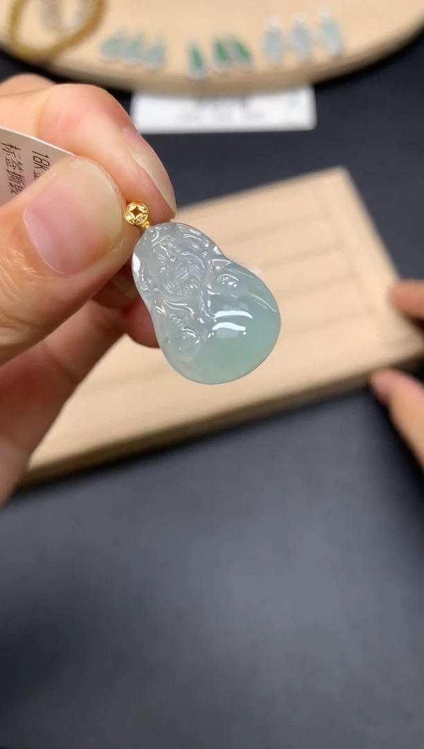 翡翠18K金镶嵌吊坠(不含链)财神爷【无服务费】